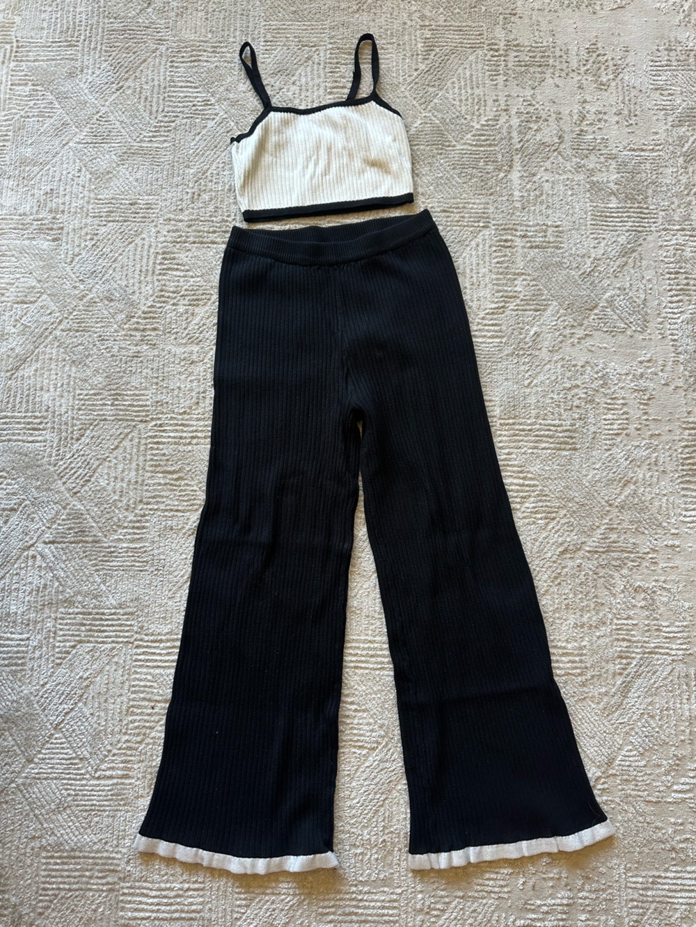 Women’s Black & White Sweat Set